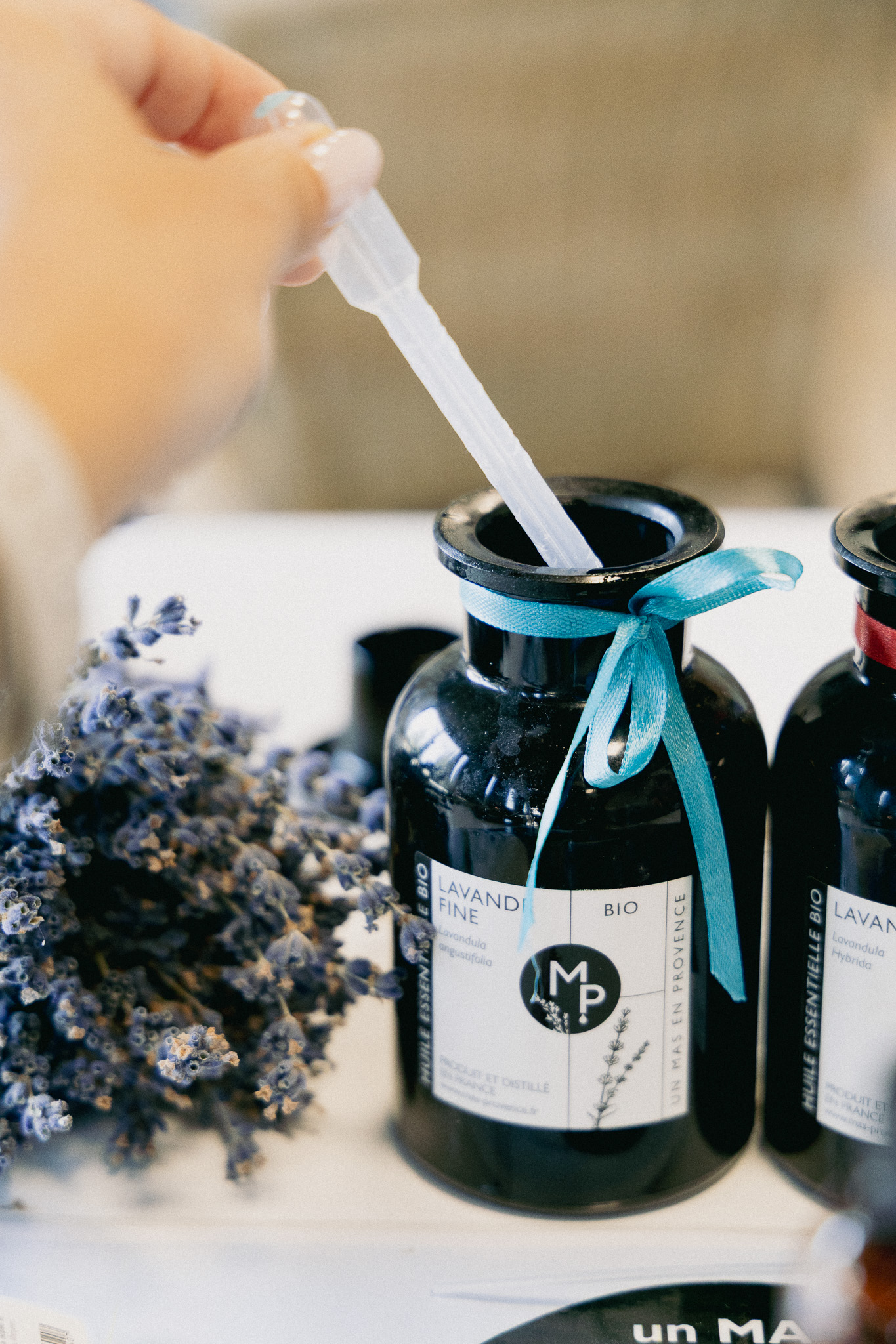 atelier de création de parfum au Mas en Provence à côté de Nîmes